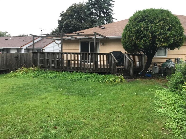 Building Photo - 1764 Montreal Ave