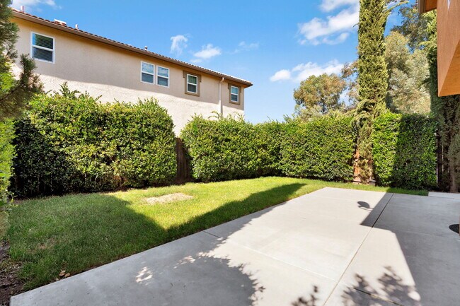 Building Photo - 1446 Sundial Way