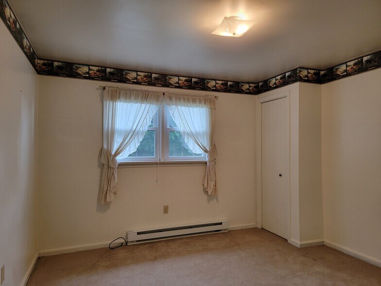 Building Photo - 1331 Woodland Cir