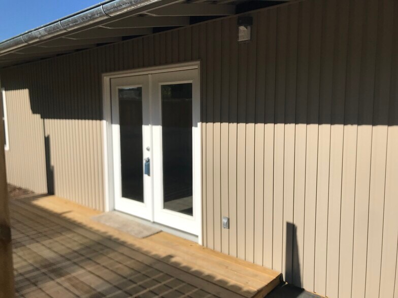 Building Photo - 3512 N Kingsley Dr