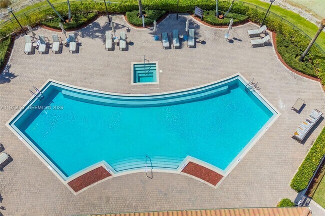 Building Photo - 2541 SE 1st St