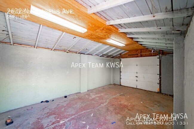 Building Photo - 2632 N Forgeus Ave