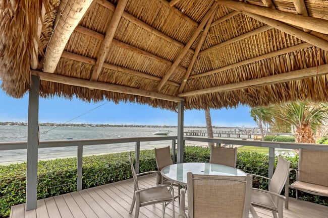 Building Photo - 5600 N Flagler Dr