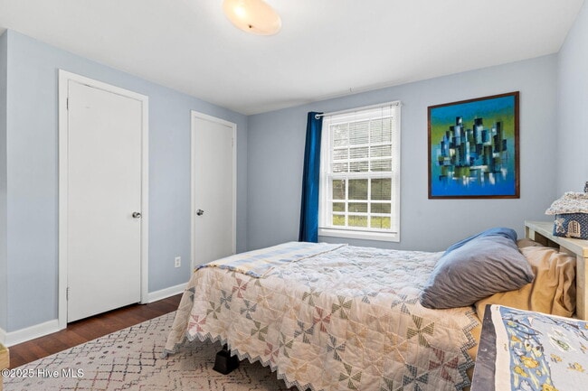 Building Photo - 5405 Autumn Dr