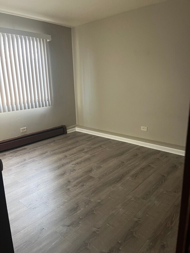 Building Photo - 8701 84th Ct