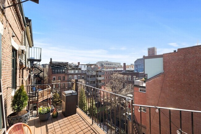 Building Photo - 312 Shawmut Ave