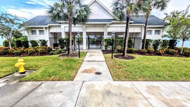 Building Photo - Annual UNfurnished NEW 4/ 2 1/2 home off S...