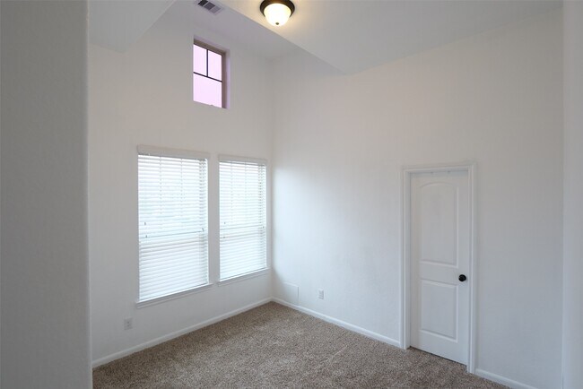 Building Photo - 12211 Stellano Ln