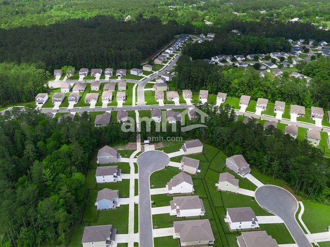 Building Photo - 116 Thatchet Dr
