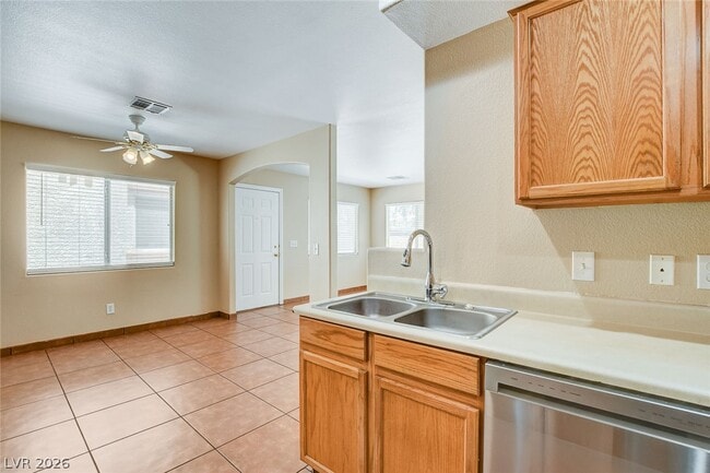 Building Photo - 3290 Dragon Fly St