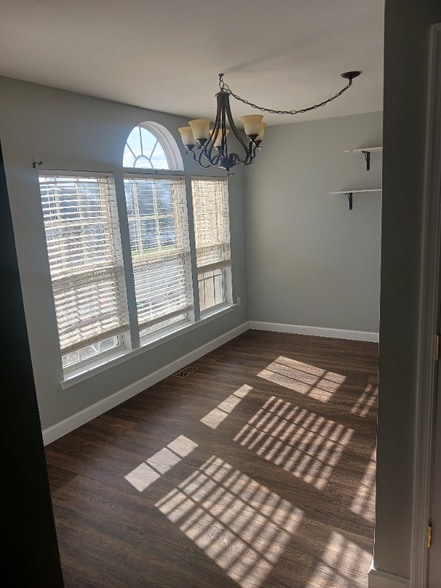 Building Photo - 123 Bradford St