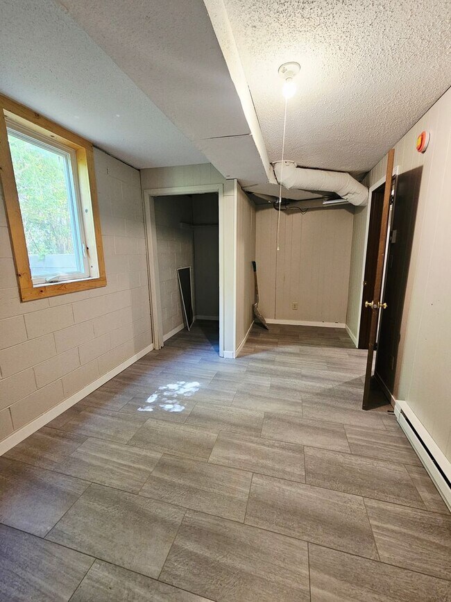 Building Photo - 4 BED | 1 BATH | SINGLE-FAMILY | NORTH | R...