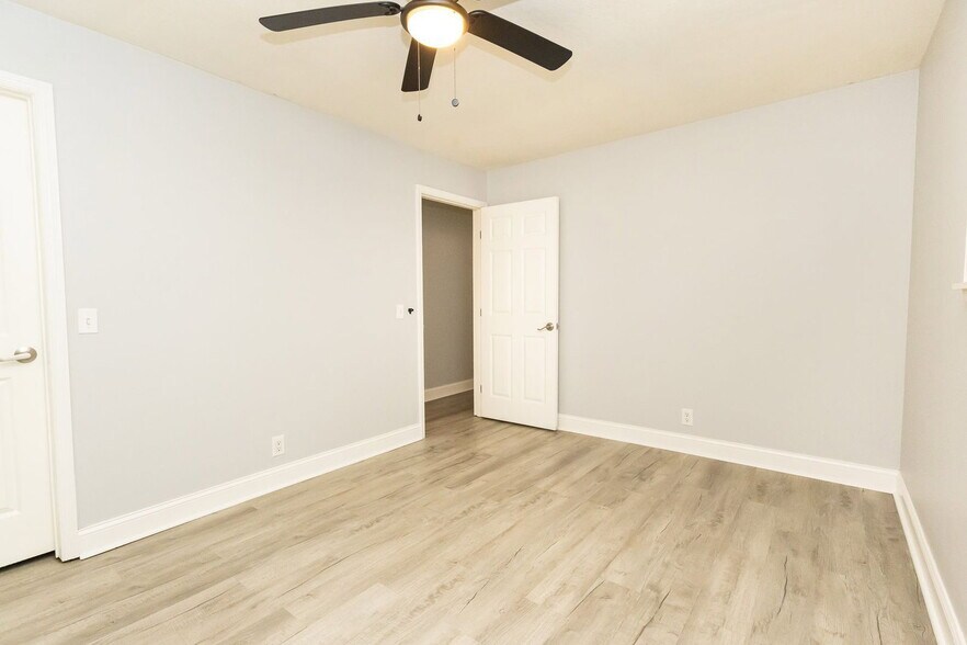 Building Photo - 405 Dempsey Ln