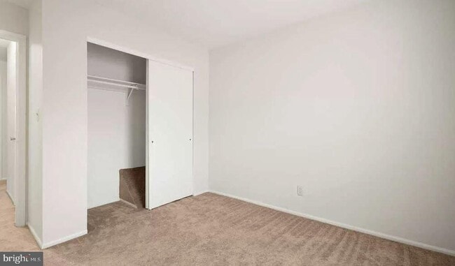 Building Photo - 158 Wyndham Pl