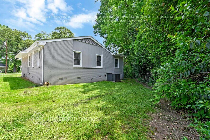 Building Photo - 1841 Haines St