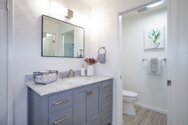 Building Photo - 581 Giuffrida Ave