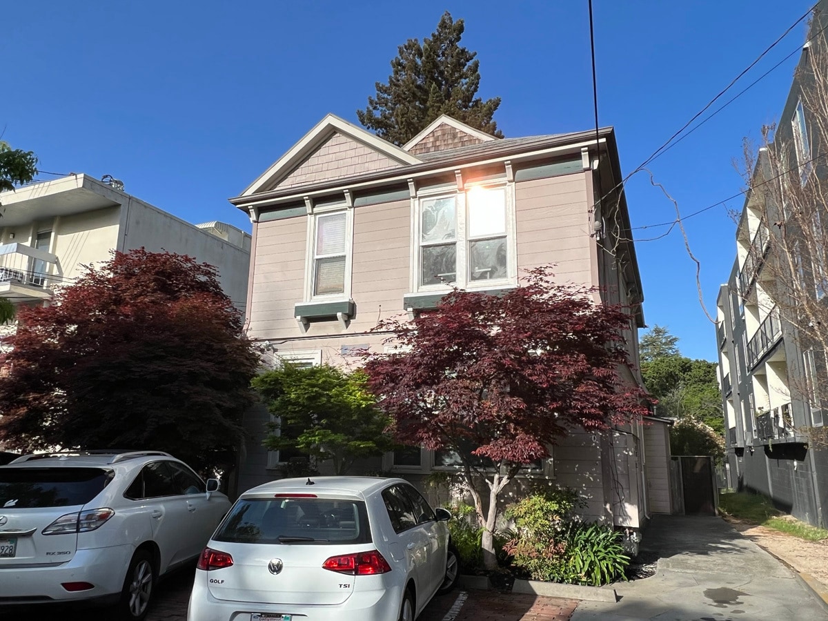 Building Photo - 2530 College Ave