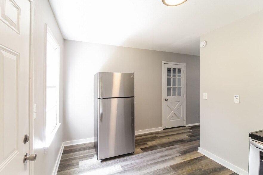 Building Photo - 1548 Buford Ave