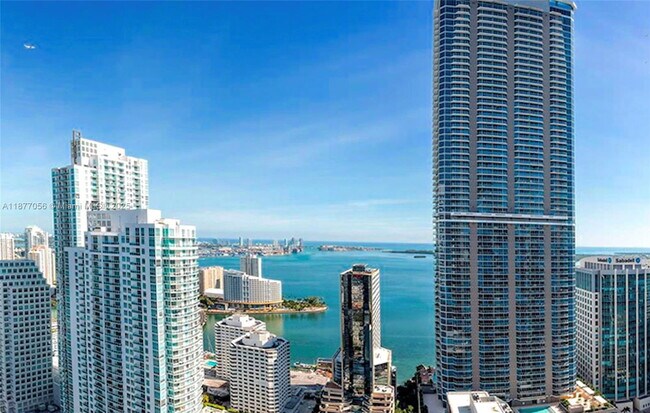Building Photo - 1010 Brickell Ave