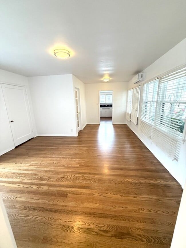 Building Photo - Bungalow - 1 bedroom + Office = natural wood floors, mini split a/c , new appliances, private pat...