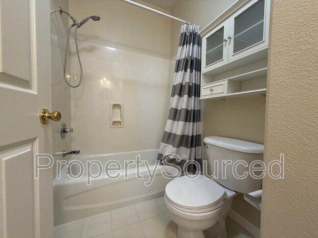 Building Photo - 2080 Picadilly Ct