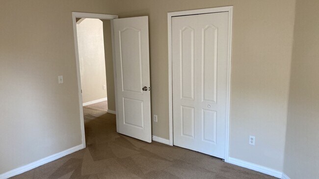 Building Photo - Home Sweet Home is this 4 bed, 2 bath home for Rent in the Asbel Creek Subdivision!