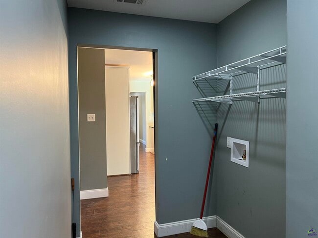 Building Photo - 108 Wilkes Ct