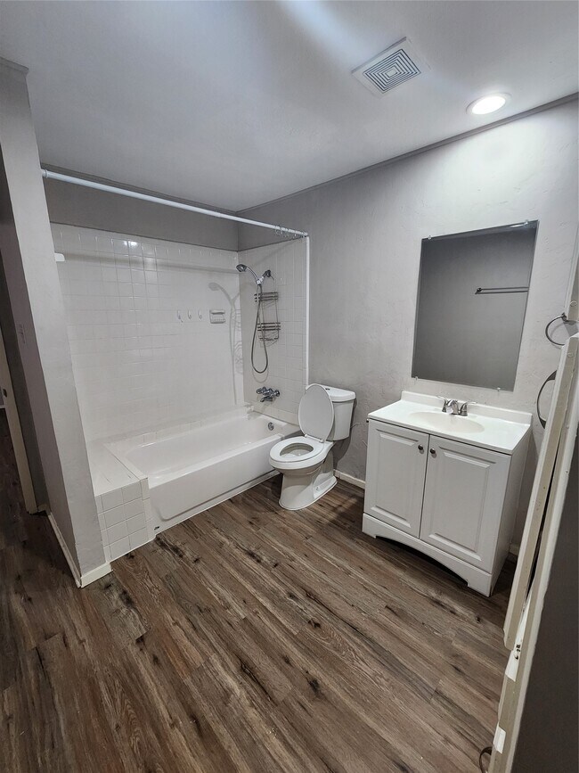 Building Photo - 3822 Broken Elm Dr