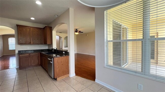 Building Photo - 806 Lost Grove Cir