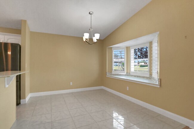 Building Photo - 3/2 in Pelican Bay