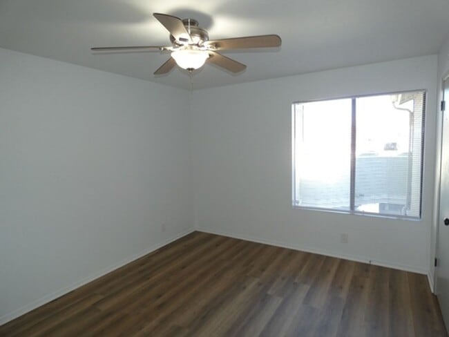Building Photo - Lovely remodeled River Ranch condo