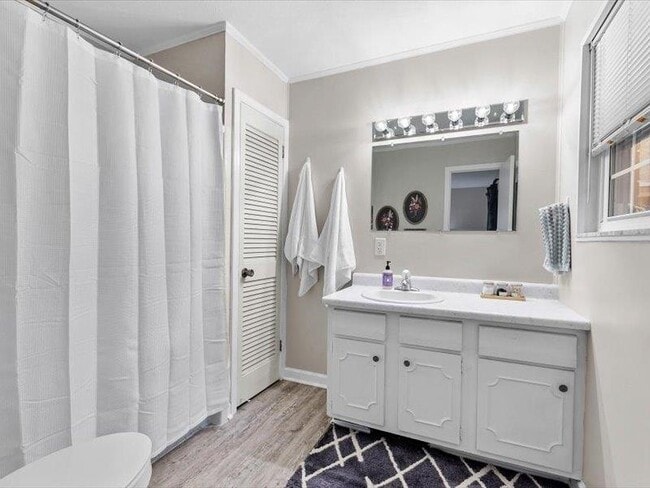 Building Photo - 1835 Portland Ave