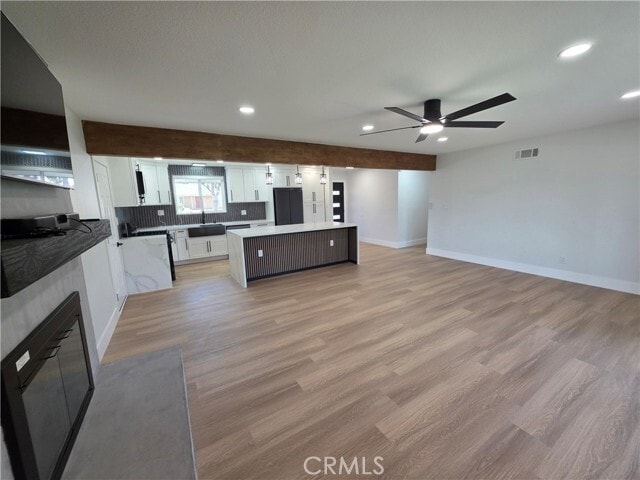 Building Photo - 920 Coronado Dr
