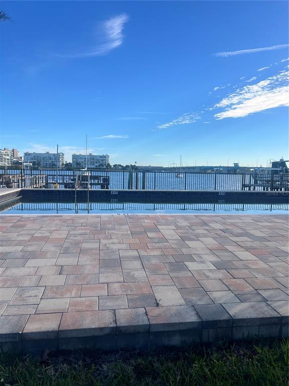 Building Photo - 7740 Boca Ciega Dr