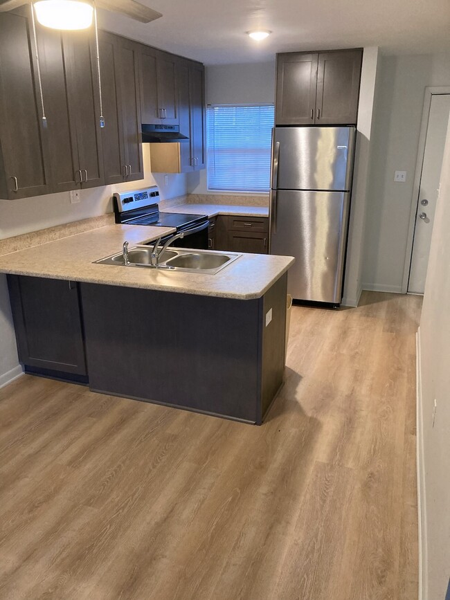 Building Photo - 1240 NW 14th Ave