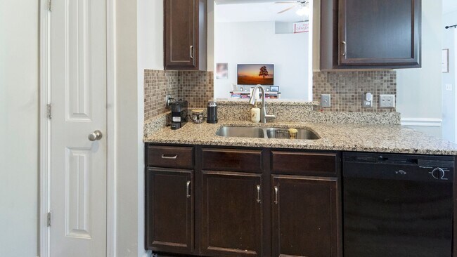 Building Photo - Savannah Sweetwater Station 3-Bed Home with Patio & Large Yard