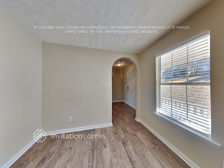 Building Photo - 1460 Timber Walk Dr SE