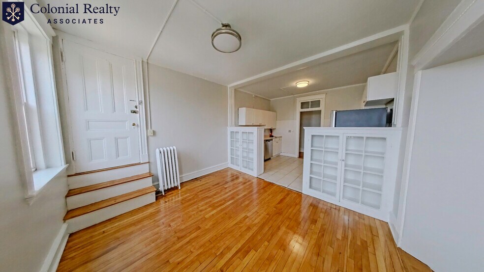 Building Photo - 330 St Paul St