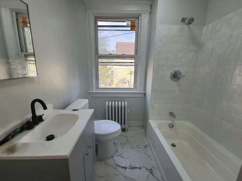 Building Photo - 539 Scotland Rd