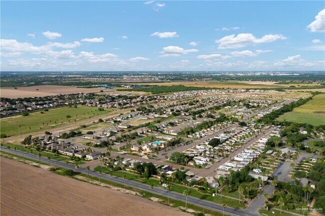 Building Photo - 24 Heron Wy