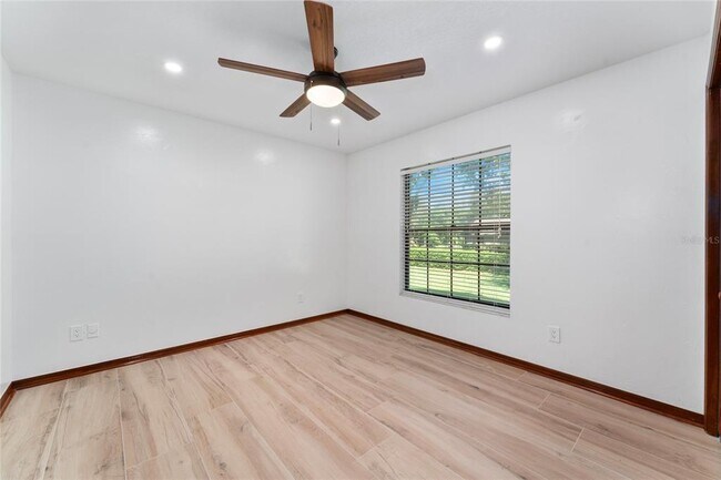 Building Photo - 4464 Willow Wind Ct