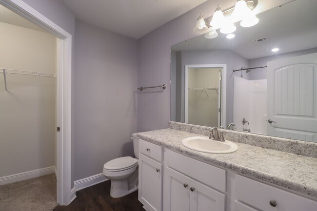 Building Photo - 16509 Lexington Ct