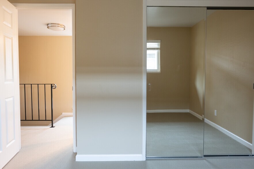 Bedroom 2 - 2525 Sir Francis Drake Blvd