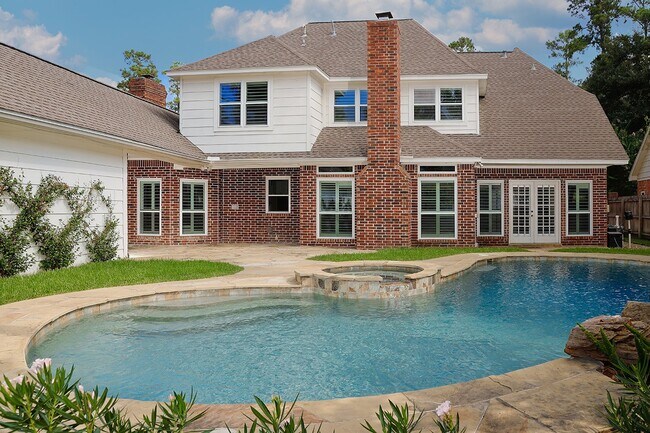 Building Photo - 2 Silverstrand Pl