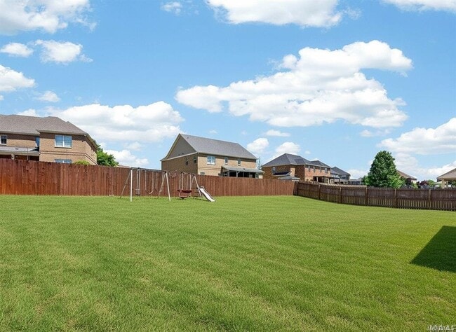 Building Photo - 377 Sydney Dr S
