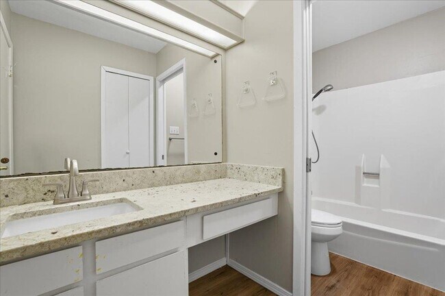 Building Photo - 12312 Double Tree Ln