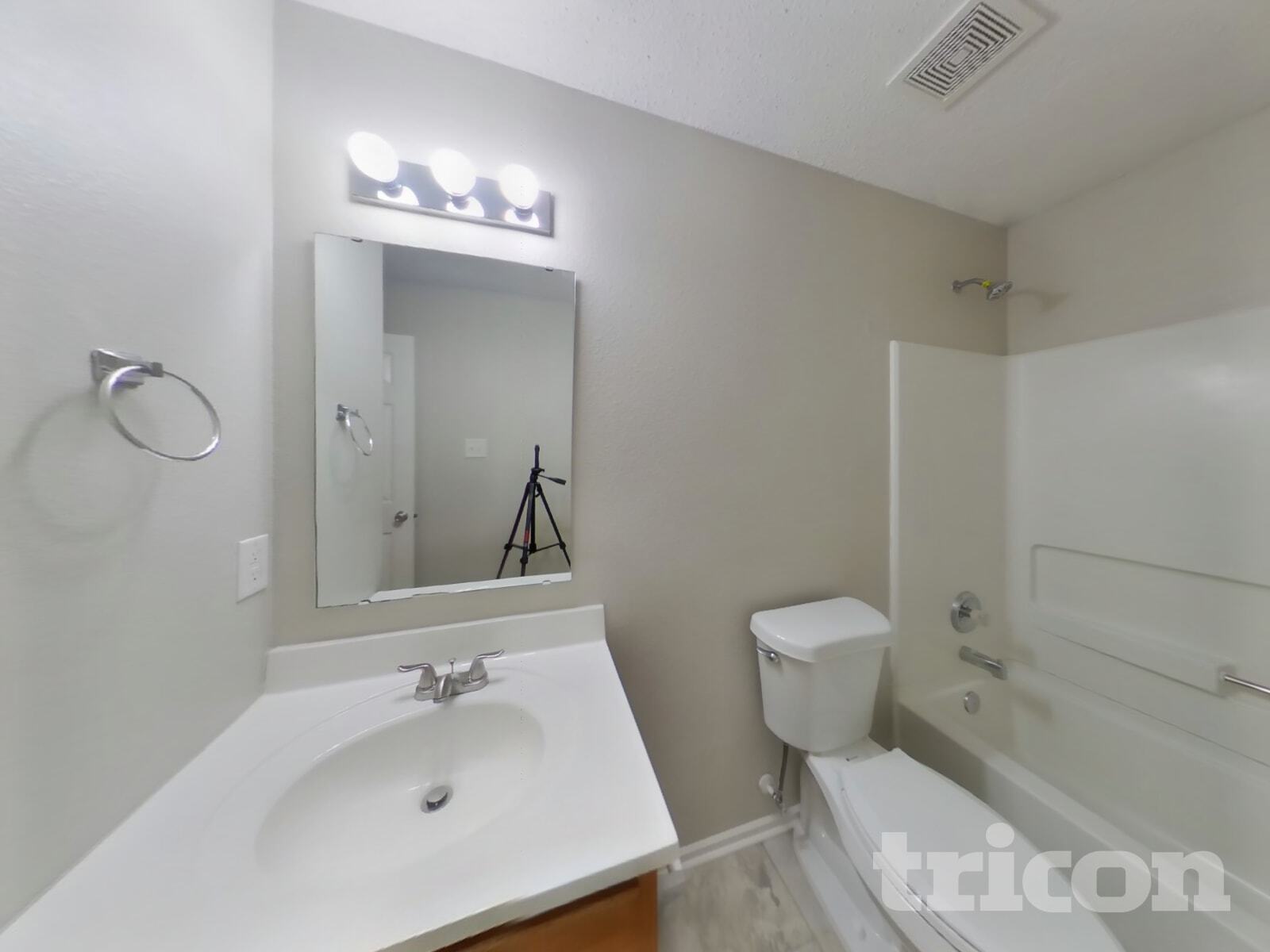 Building Photo - 678 Runnymede Ct