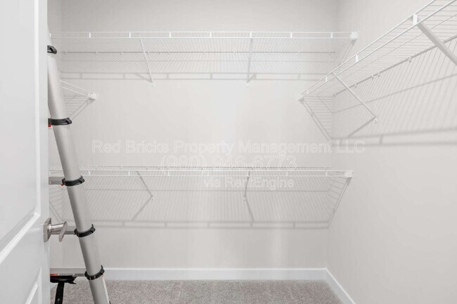 Building Photo - 2833 Statesville Ave