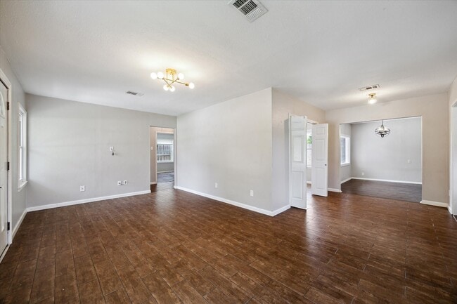 Building Photo - 1147 Du Barry Ln