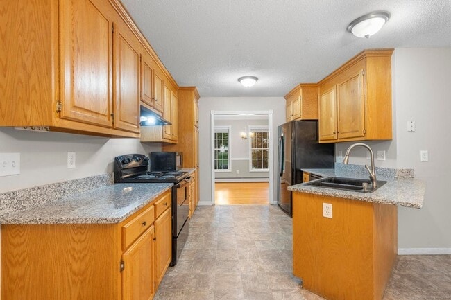 Building Photo - 232 Woodmont Dr